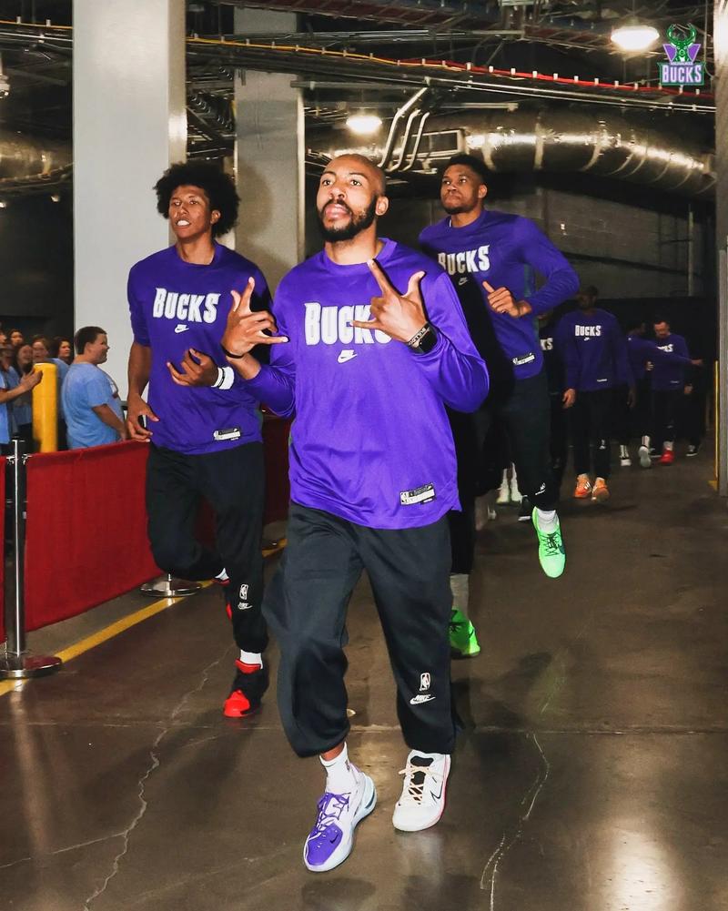 哀悼，一巴西18岁小将在家中因弟弟清理步枪时走火中弹身亡（悼念：巴西18岁小将家中意外中弹身亡，疑因弟弟清理步枪走火）